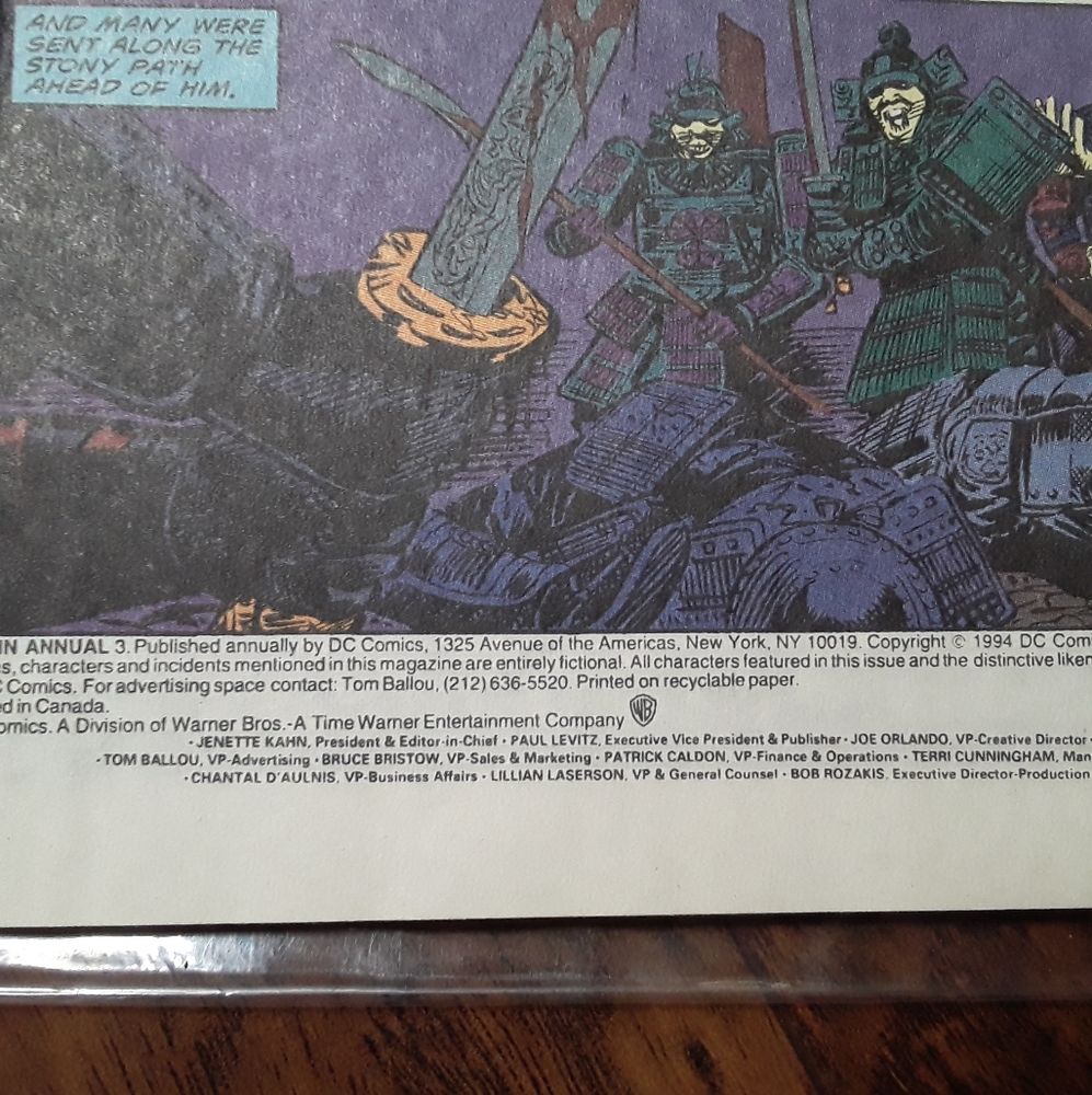 DC comics ROBIN - Picture 2 of 2